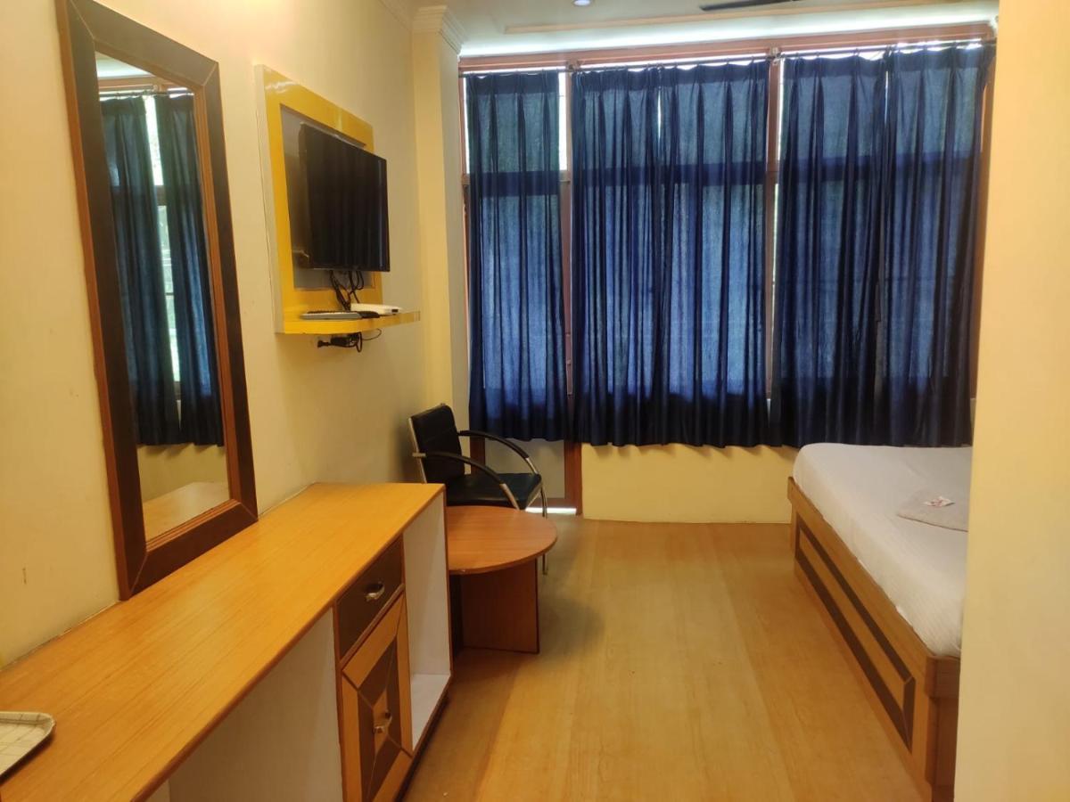 Hotel Amandeep 다람샬라 외부 사진