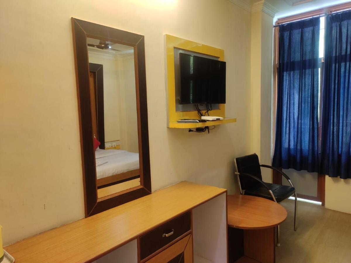 Hotel Amandeep 다람샬라 외부 사진