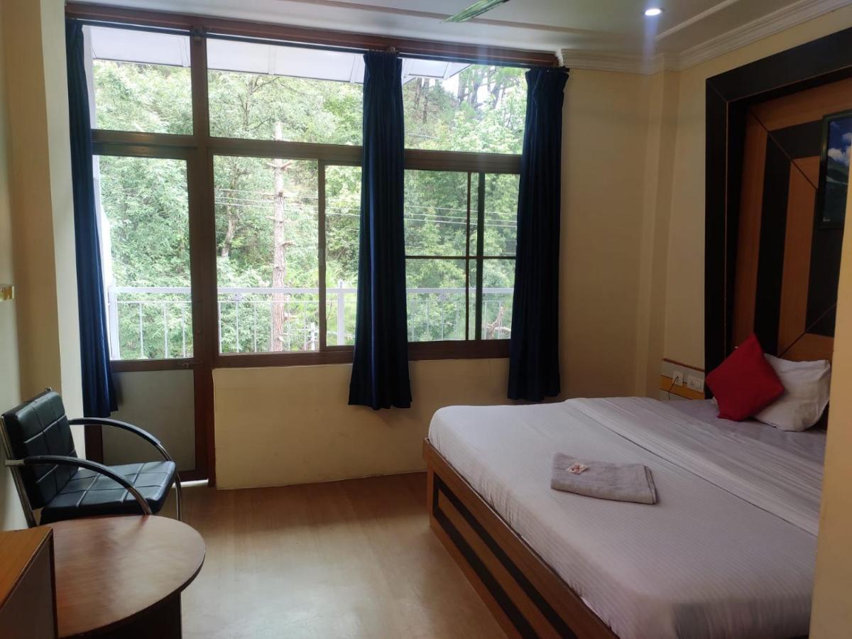 Hotel Amandeep 다람샬라 외부 사진