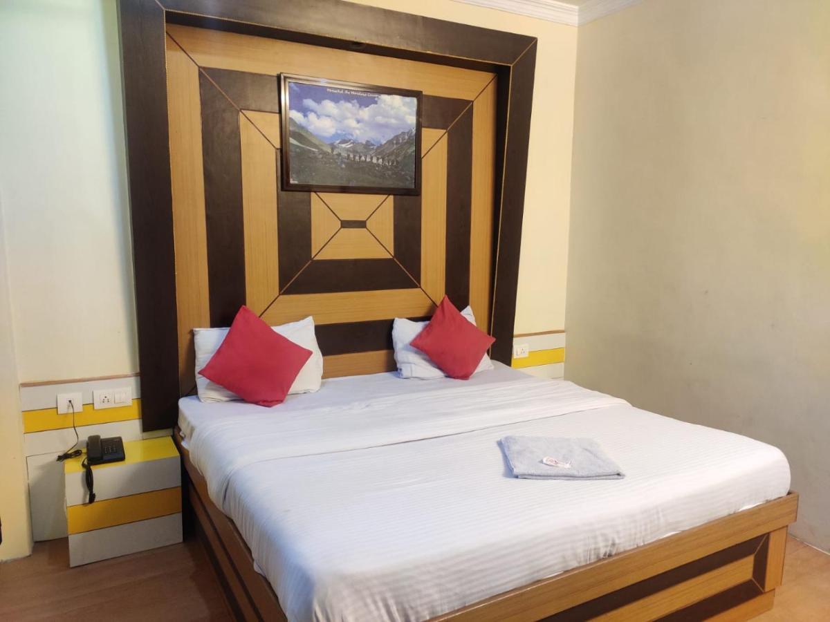 Hotel Amandeep 다람샬라 외부 사진